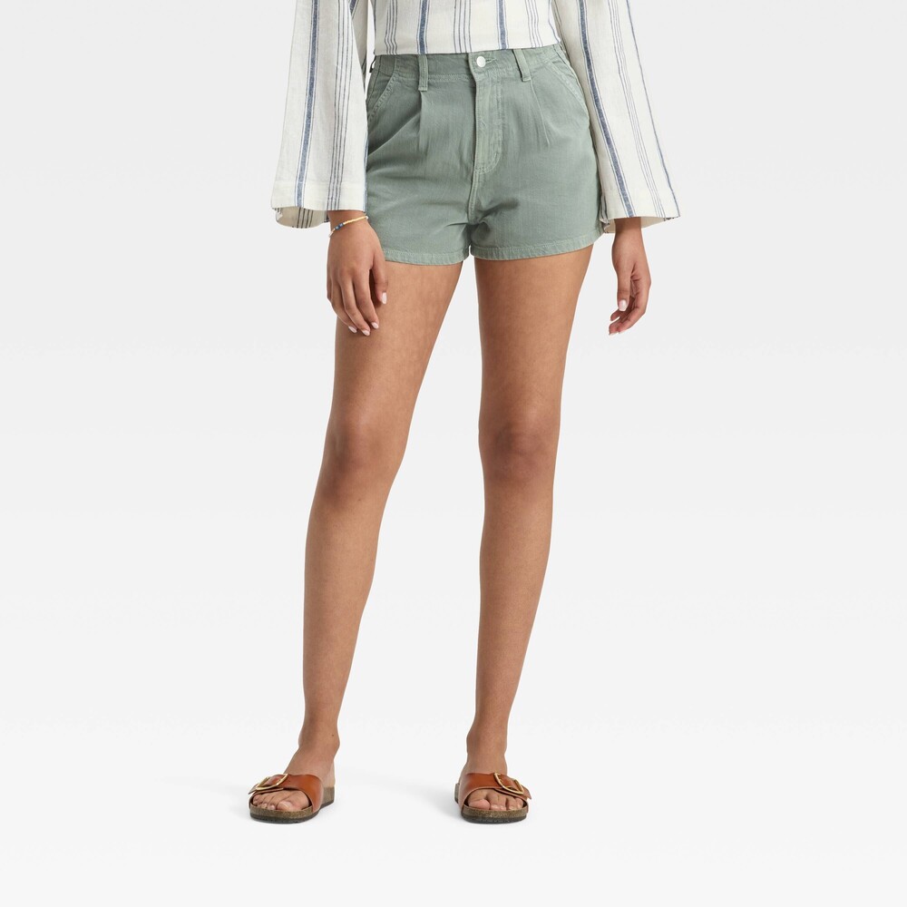 Universal Thread - Women’s High-Rise Pleated Jean Shorts - Light Green 2